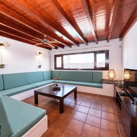 Villa Aurelia-pool, Jacuzzi And Solarium Playa Blanca
