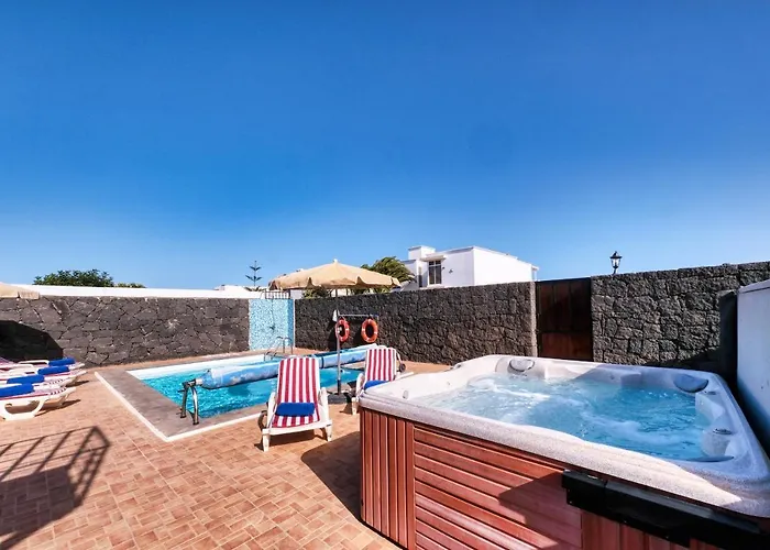 Aurelia - Pool, Jacuzzi, Bbq And Ping-pong By Lanzarote *