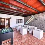Aurelia - Pool, Jacuzzi, Bbq And Ping-pong By Lanzarote Willa *