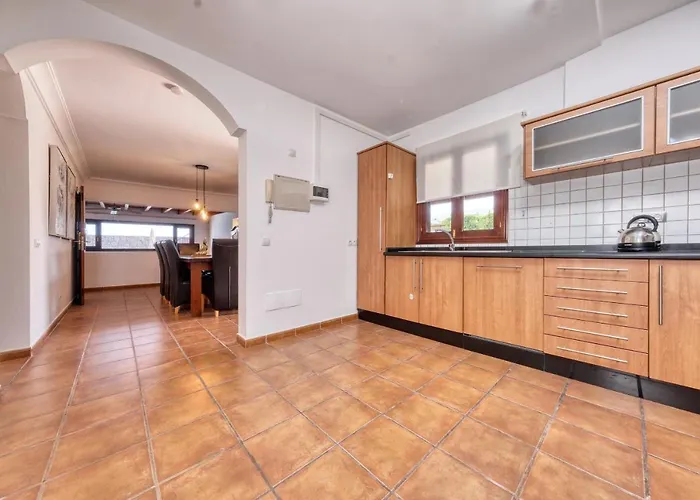 Villa Aurelia - Pool, Jacuzzi, Bbq And Ping-pong By Lanzarote Playa Blanca (Lanzarote)