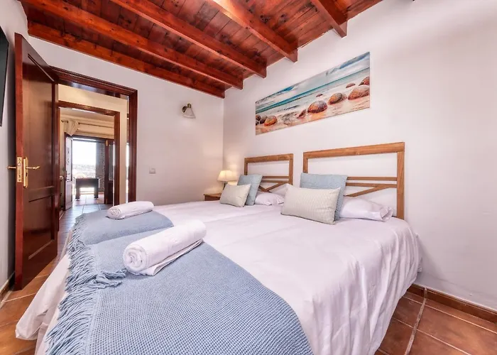 Aurelia - Pool, Jacuzzi, Bbq And Ping-pong By Lanzarote Villa *